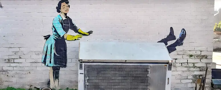 What part of Banksy’s 2023 Valentine’s Day piece was removed by the council in Margate?