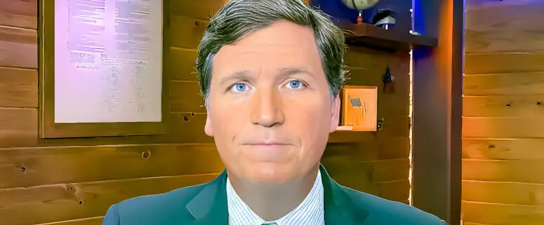 How much notice did Tucker Carlson get before being kicked out of Fox News?